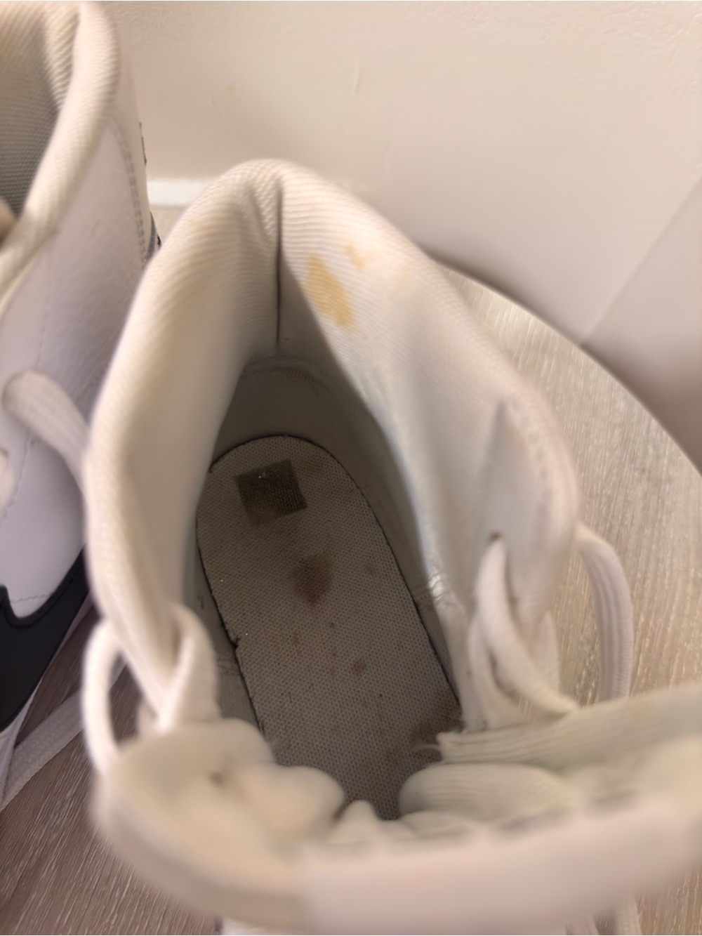 Nike Blazer 77 White High-Top Sneakers with Black Swoosh 5Y Woman’s 6.5 - Picture 6 of 8